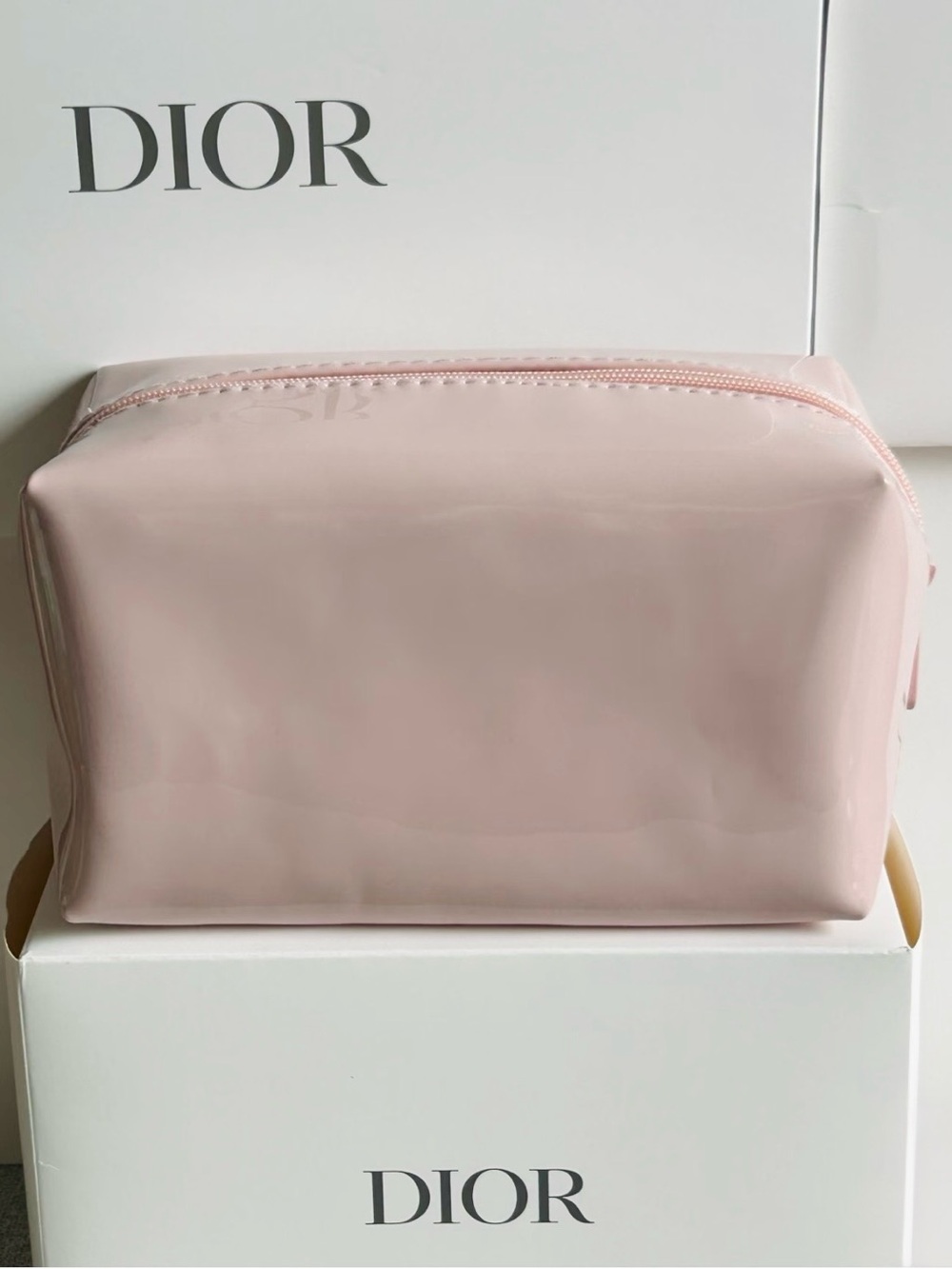 Dior beauty Pink makeup Pouch with Lip Gloss, mascara & Mini Fragrance - Picture 5 of 8